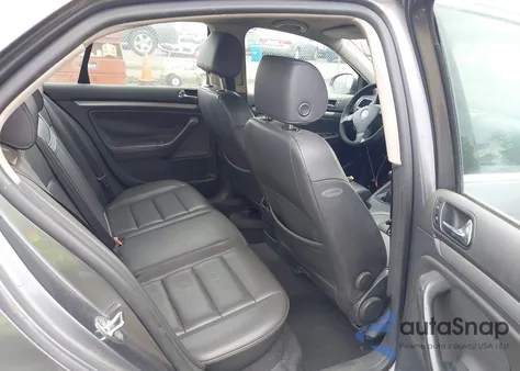 2005 Volkswagen Jetta Tdi z USA, uszkodzony, nr VIN 3VWST71K05M647895